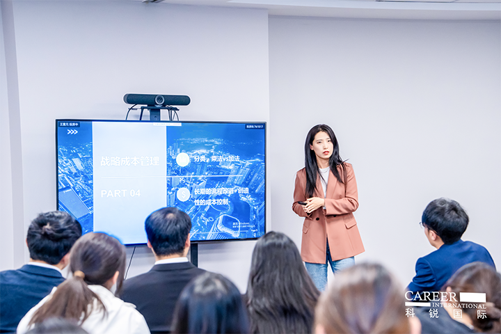 知名人力资源服务商欧付宝欧付国际财务负责人向拜访嘉宾分享企业财务管理经验